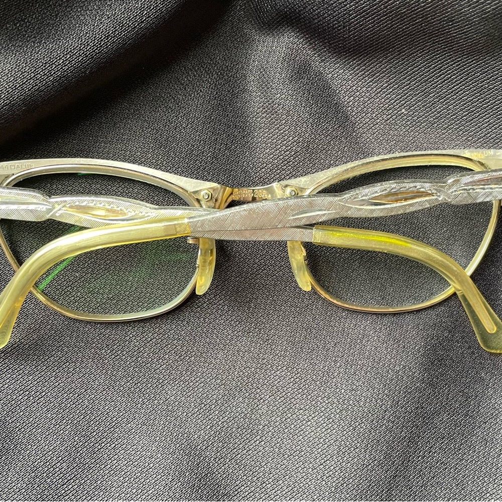 Vintage Cat Eye Glasses - image 7